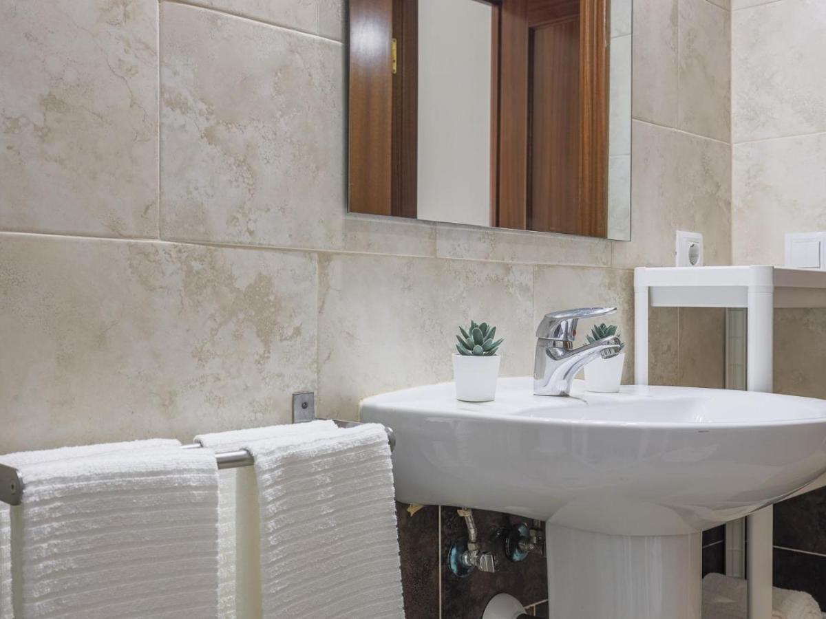 Alcala Del Rio! Bajo A Appartement *